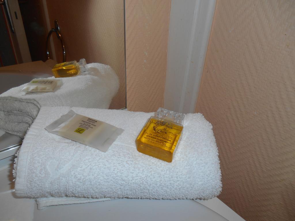 Hotel Des Bains サン・ジャン・ル・トマ 部屋 写真